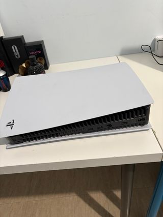 Playstation 5 Seminueva, 250€ (precio negociable)