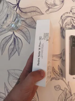 Xiaomi Redmi Note 14 Pro+ 5G y Samsung Galaxy A56