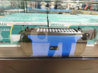 Altavoz Inalámbrico Solar con Linterna