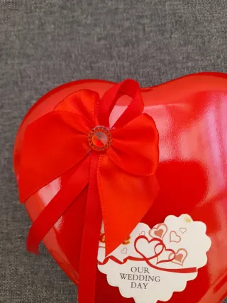 Caja Corazón con Peluche y Rosas Rojas