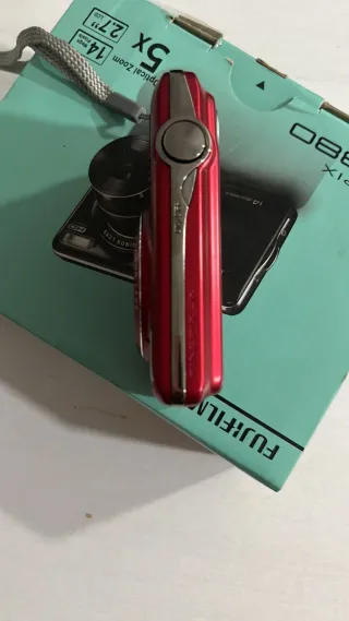 Fujifilm FinePix JX380 Roja