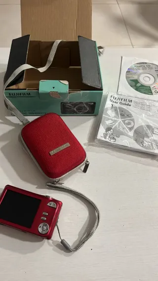 Fujifilm FinePix JX380 Roja
