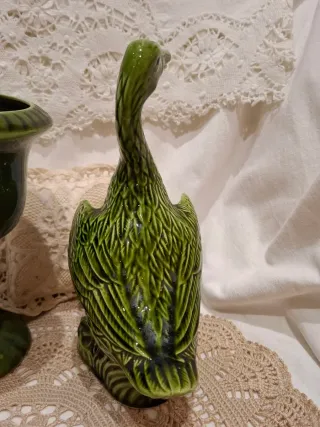 Jarrón y figura de pato de cerámica verde vintage