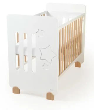 Cuna blanca con estrellas