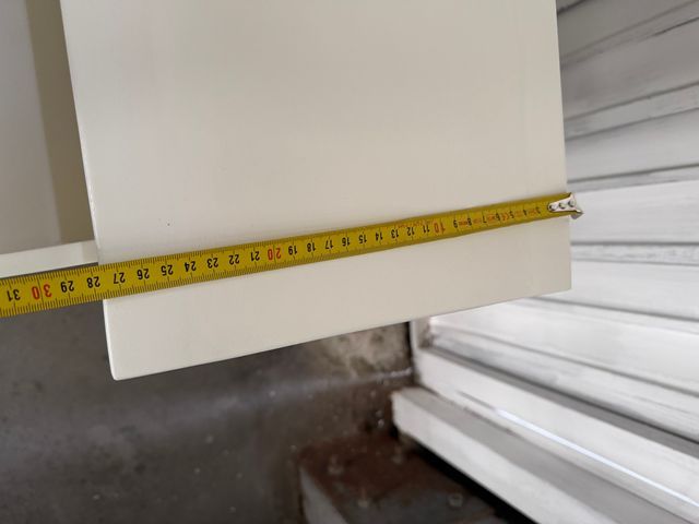 Cómoda madera con puertas correderas de cristal