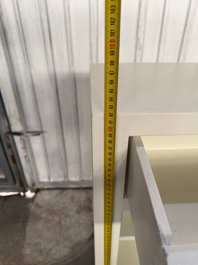 Cómoda madera con puertas correderas de cristal