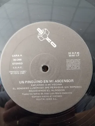 Lote 2 Vinilos Un Pingüino en mi ascensor