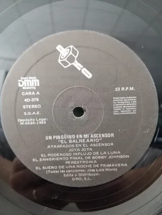 Lote 2 Vinilos Un Pingüino en mi ascensor