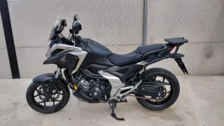Honda NC750X  Moto Negra/Plateada