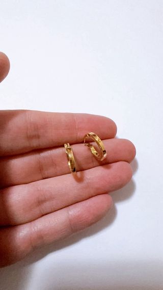 Orecchini a cerchio squadrati in oro 18kt 750