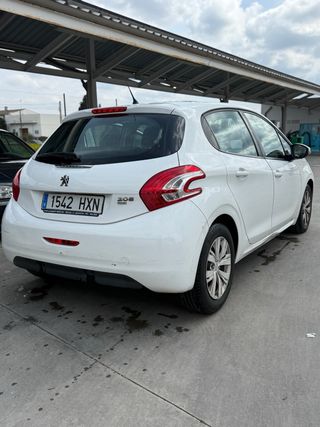 Peugeot 208 2013