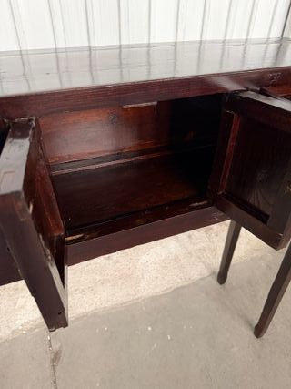 Consola de madera restaurada