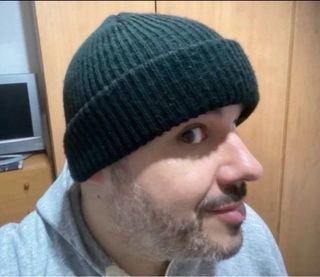 Gorro de invierno de color negro, muy cómodo