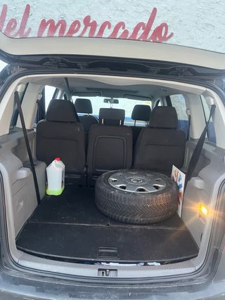 Vendo volkswagen touran de 7 plazas  año 02/2010