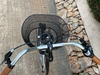 Bicicleta Paseo Negra con Cesta
