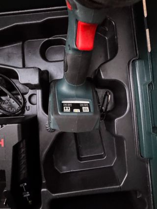 Taladro Bosch GSR 18V-90 C con maletín