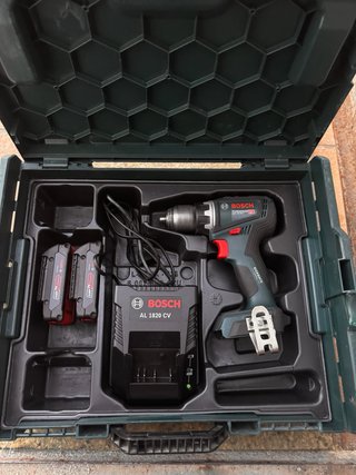Taladro Bosch GSR 18V-90 C con maletín