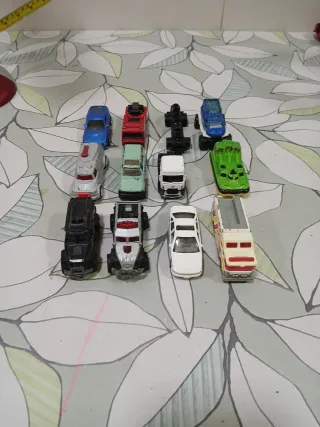 Lote 12 coches Matchbox de juguete