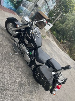 Suzuki Intruder C800