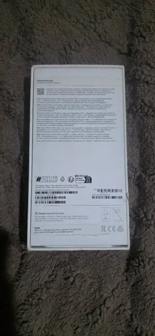 Caja iPhone 16 Pro Max