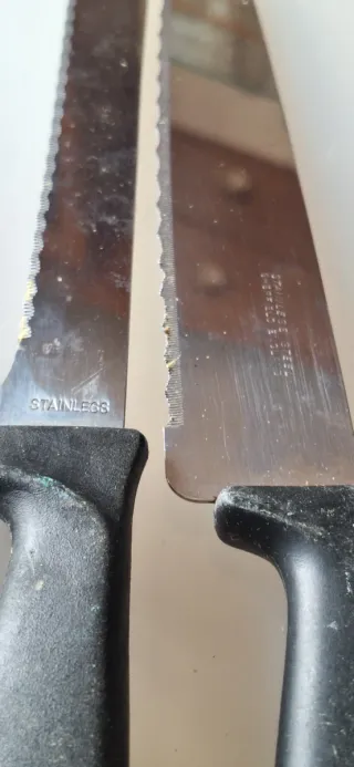 Set di coltelli e affilatore