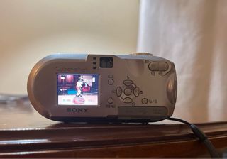 Cámara Sony Cyber-shot DSC-P93A 5.1 MP