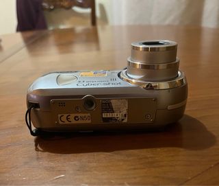 Cámara Sony Cyber-shot DSC-P93A 5.1 MP