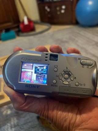 Cámara Sony Cyber-shot DSC-P93A 5.1 MP