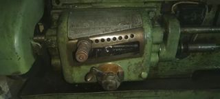 Torno industrial antiguo