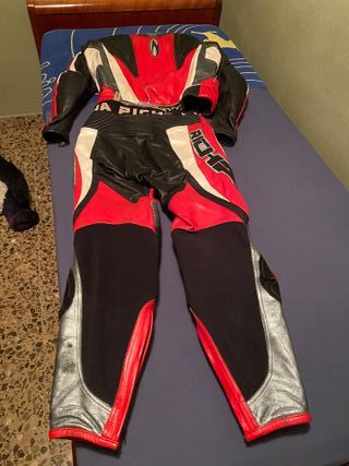 Honda CBR 600F Sportbike Roja y Negra