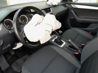 Piloto tras izq skoda octavia lim. active 1146394