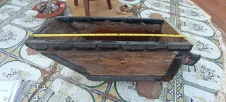 Fanega de madera antigua