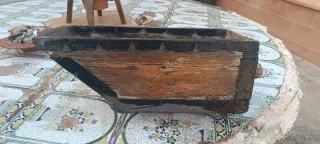 Fanega de madera antigua