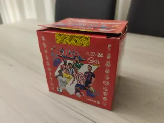 Caja Sobres Cromos Liga Este 23/24 (4ª Edición)
