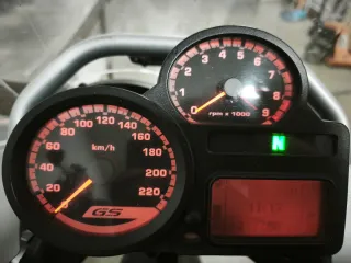 BMW R 1200GS Roja y Negra