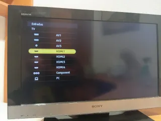 Televisión Sony BRAVIA Negra y Plateada
