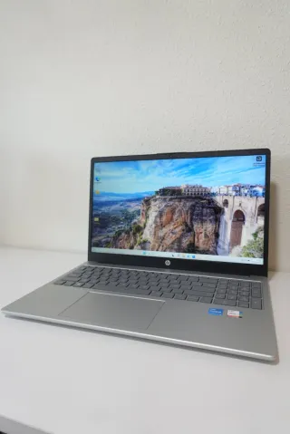 NUEVO Ordenador Portátil HP I5-1334U 16Gb 1Tb