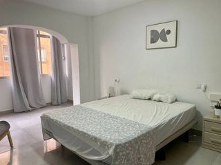 Piso en alquiler en Los Ángeles - Cruz de Caravaca en Almería