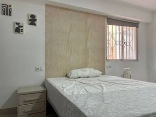 Piso en alquiler en Los Ángeles - Cruz de Caravaca en Almería