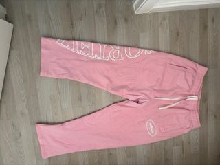 Pantalones deportivos rosas