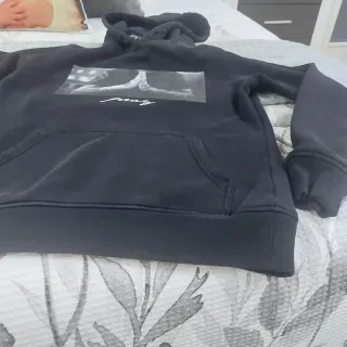 Sudadera Negra Pray