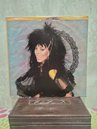 LP Donna Summer - She Works Hard for the Money