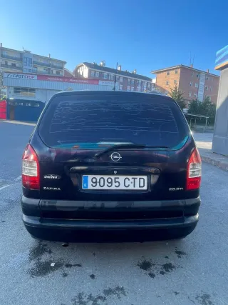 Opel Zafira 2004