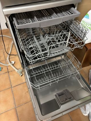 Lavavajillas Bosch Serie  4 y horno Hisense