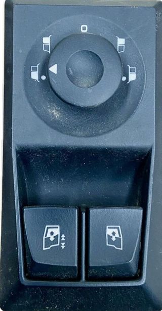 Renault 23391480 boton elevalunas t-series d13k440