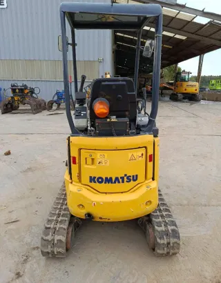 Komatsu PC18MR-3 - Año 2018 - 3 cazos