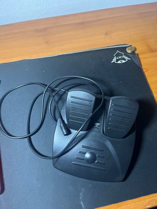 Volante y Pedales Ardistel PS2/PS1