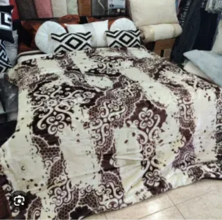 Manta Matrimonio Fleece 2kg 240×210=18€ Dos 30€