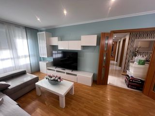 Se alquila piso en Burela (Lugo).