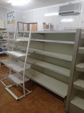 Estanterías metálicas resistentes